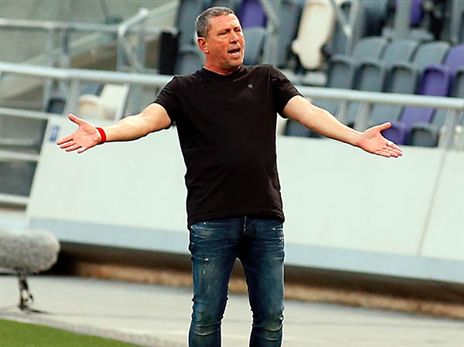 לא מעוניין לייצר "פקק" בחלק הקדמי. קלינגר (צילום: אלן שיבר)