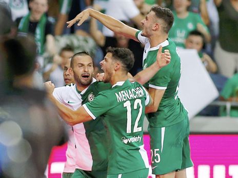 שהר הגיע כדי לזכות בתארים (אלן שיבר)