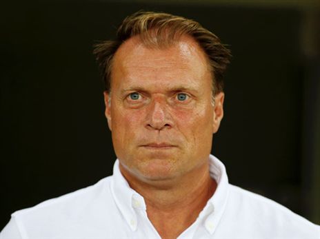 דורש אגרסיביות. ואן לוון (אלן שיבר)