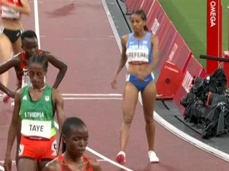 טפרי. בהתחלה היא חשבה שזה לא יספיק