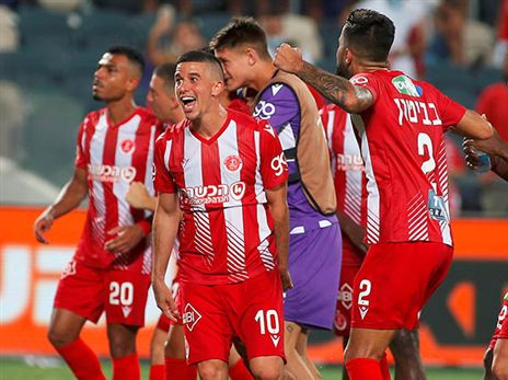 האדומים חגגו ניצחון במשחק הראשון של העונה (אלן שיבר)