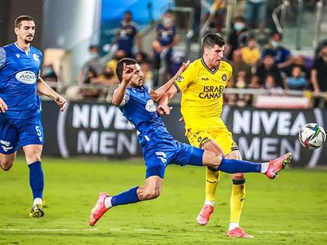 "חלוץ רחבה קלאסי". פריצה (צילום: מרקו)