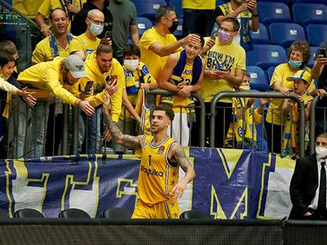 "זו הסיבה שהקהל כל כך אוהב אותו״ (אלן שיבר)