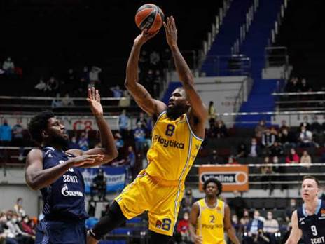 מראית עין של קאמבק ברבע האחרון. ג'יילן ריינולדס (Getty)