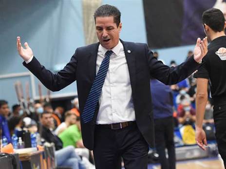 "זה לא פייר". יאניס ספרופולוס. (ברני ארדוב)