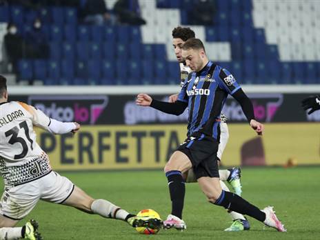 שליטה של השחורים כחולים. (getty)