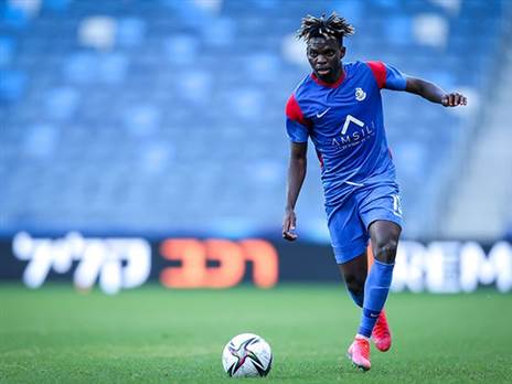 מונטרי קמהאני. הקורונה הגיעה לעיר הנמל (מאור אלקסלסי)