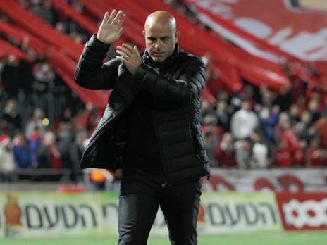 האיום הכי גדול, על הקווים ועל הדשא. אבוקסיס (אלן שיבר)