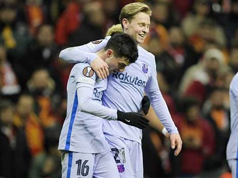 "תצוגת כוח לפני הקלאסיקו" (GETTY)