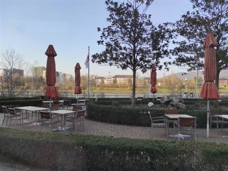 הנוף מחדר המלון. הנבחרת קיבלה קומה משלה