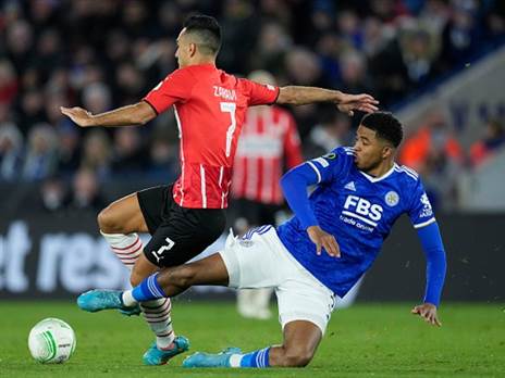 פופאנה מתקל את זהבי (Getty)