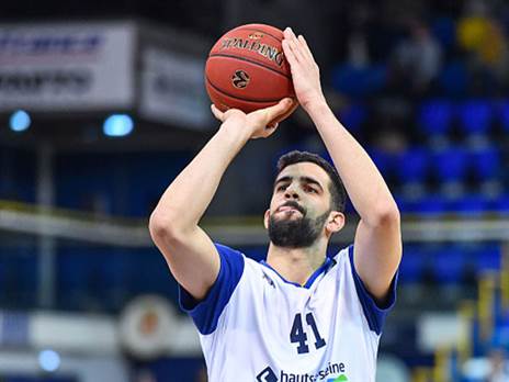 גינת. נשאר במפעל (Getty)