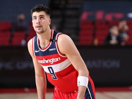 אבדיה. חווה משברים לא קלים (Getty)