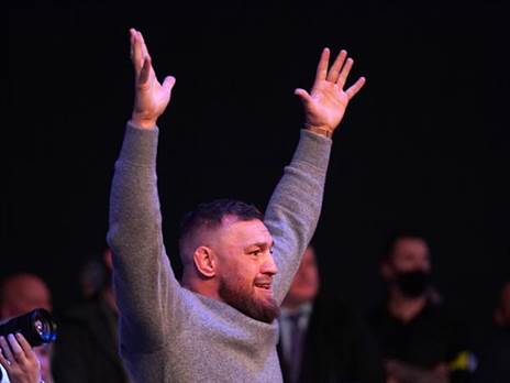 "כמה גשרים אתה עוד צריך לשרוף?". מקגרגור (GETTY)