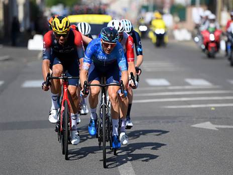 רכיבה מצוינת של הול (Alex Broadway/Getty Images)