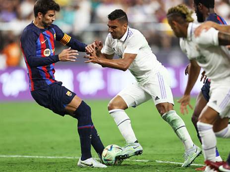 פיקה. הגנה אגרסיבית (Omar Vega/Getty Images)