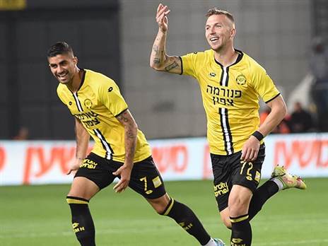 "אוהב את העיר, הקהל והמועדון". קארצב (ברני ארדוב)