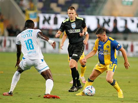 גלוך. פתח בהרכב של איביץ' (אלן שיבר)