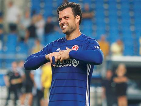 "מרינוביץ' הביא לנו שלוש נקודות. שם את כל הביקורת בצד" (אלן שיבר)