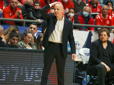 פרנקו. פותח עונה נוספת באדום (אלן שיבר)