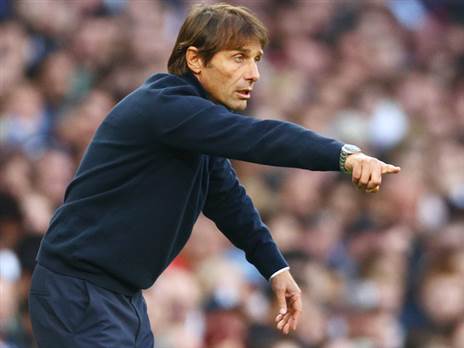 קונטה. אורב בפינה (Photo by Clive Rose/Getty Images)