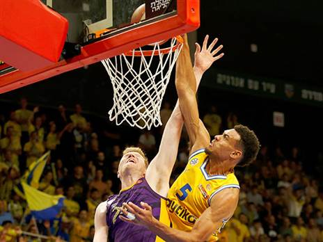 בולדווין. הוליך את הצהובים במחצית הראשונה