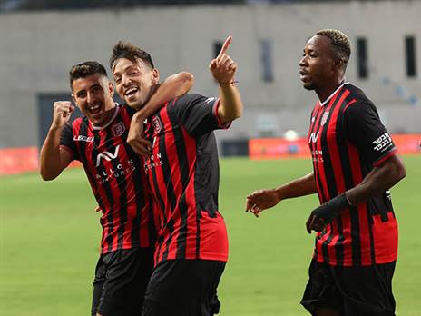 אלופי "הליגה השנייה" (אלן שיבר)