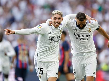 עם בנזמה. הקפטן הבא של ריאל מדריד? (realmadrid.com)