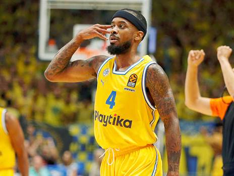 "יכול להיות רכז מחליף ב-NBA". בראון (אלן שיבר)