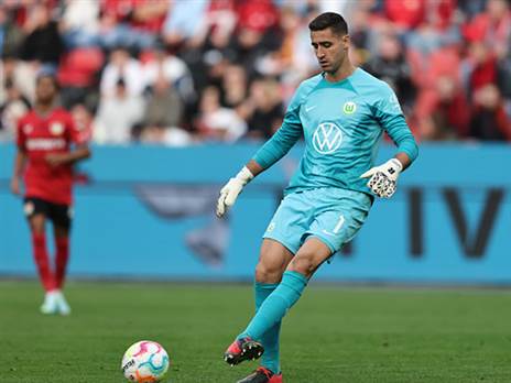 נחשב לאחד מעוצרי הפנדלים הטובים באירופה. קאסטילס (Photo by Christof Koepsel/Getty Images)