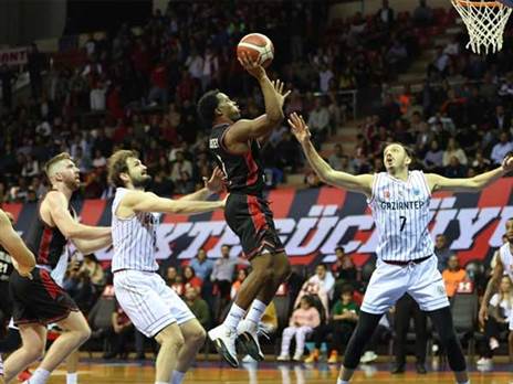 ניצחון חוץ מרשים (פיב"א)