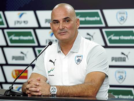 "לא נשנה את השיטה". חזן (אלן שיבר)