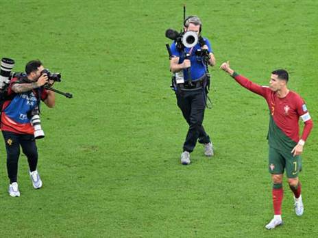 הודה לאוהדים ומיהר לעזוב. רונאלדו (GETTY)