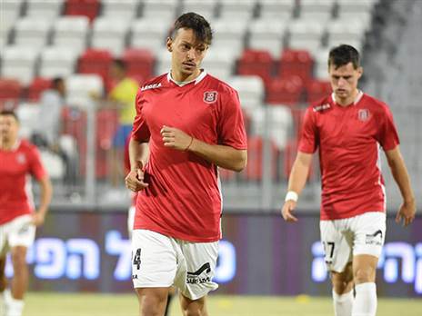 יחזור לתמונה בליגה. גיא בדש (צילום: ברני ארדוב)