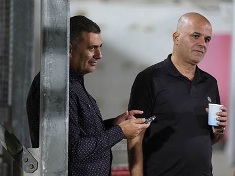 הניסנובים. יישארו בדירקטוריון (לירון מולדובן)