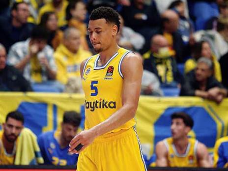 בולדווין התעלה בדקות האחרונות (צילום: אלן שיבר)