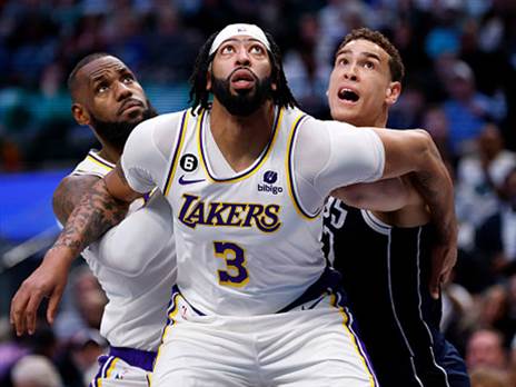 יסחוב את הלייקרס לפלייאוף? דייויס (Getty)