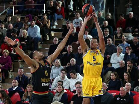 ואף החזירה לעצמה את היתרון (getty)