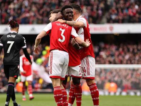 איש המשחק, סאקה (getty)