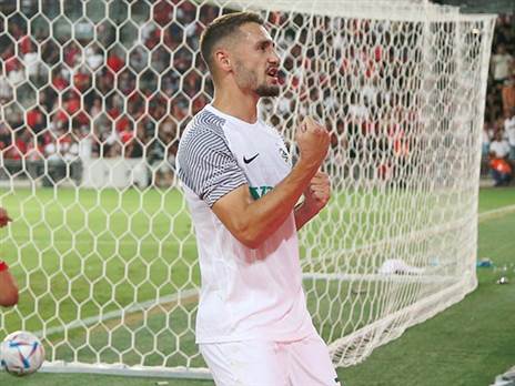 גם הוא רצה לשחק בב"ש. אצילי (צילום: אלן שיבר)