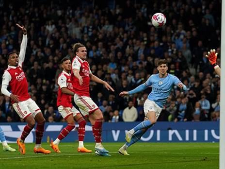 שופטי המסך התעלמו מדחיפה? (Getty)