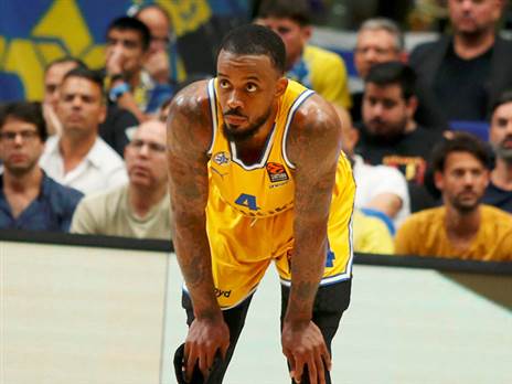 יעלה את הרמה במשחק הקרוב? בראון (אלן שיבר)