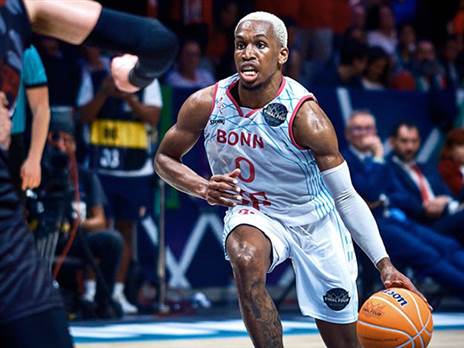 שולט בעניינים. שורטס (FIBA)