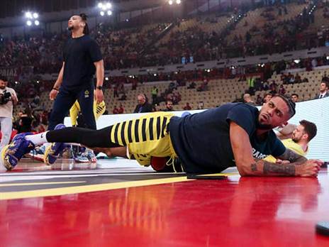 בדרך החוצה (GETTY)