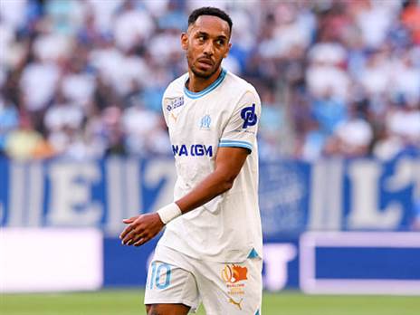 גם הוא בדרך לבתים? אובמיאנג במדי מארסיי (getty)