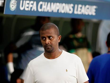 דגו. נותן במה (אלן שיבר)