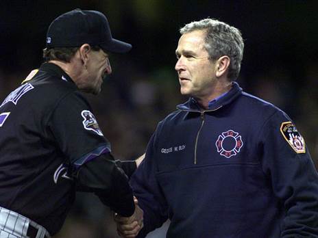 ג'ורג' בוש במשחק היאנקיז (Audrey C. Tiernan/Newsday RM via Getty Images)