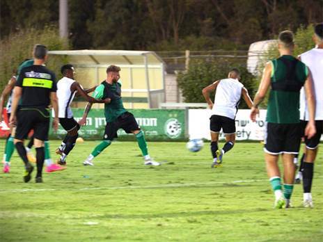 מתחממים (האתר הרשמי של מכבי חיפה)