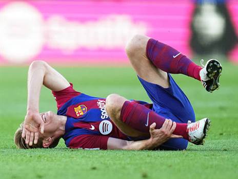 יעדר עד נובמבר? דה יונג (GETTY)