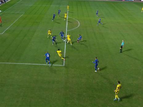 עיקם את ההגנה